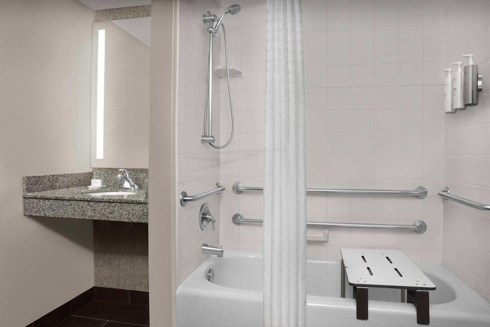 Hilton Garden Inn Hoffman Estates Esterno foto